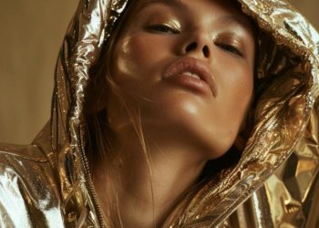 A Magia dos Tecidos Metalizados no Outono/Inverno