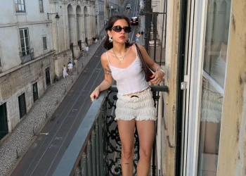 Bloomers Shorts: A Tendência Polêmica que Promete Dominar o Verão 2025