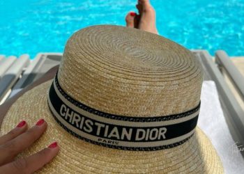 Gratidão e Estilo na Côte d’Azur: Uma Viagem de Luxo com Looks Impecáveis e Momentos Inesquecíveis