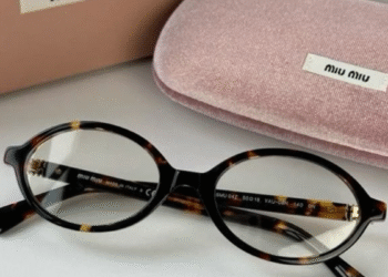 Febre fashion: os óculos retrô com toque geek estão dominando o street style