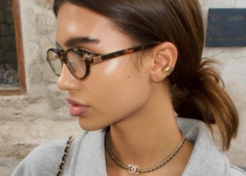 O novo visual “intelectual chic”: o estilo cool, polido e atemporal que conquistou o street style