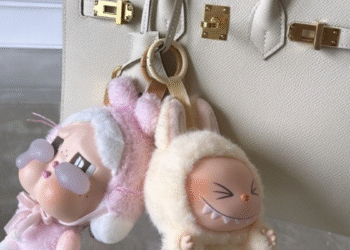 Labubu: o toy de luxo que virou febre entre fashionistas e colecionadores