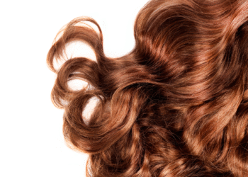 Vitaminas essenciais para um cabelo forte, bonito e com menos queda