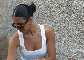 Regata no verão europeu: como transformar essa peça básica em um look elegante e cheio de estilo