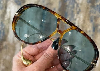 Óculos aviador: o acessório atemporal que volta com força total neste verão