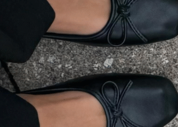 Chic sem salto: como transformar o look usando sapatilhas, mules e tênis elegantes