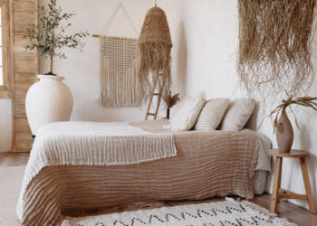Boho chic na decoração: o estilo descontraído e elegante que está dominando os interiores