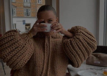 Acessórios de tricô: luvas, gorros e cachecóis são o charme do frio europeu