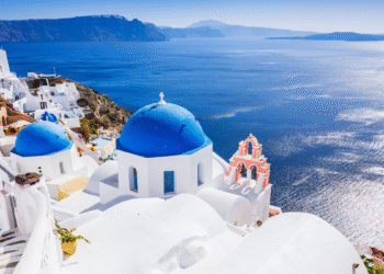 Santorini no outono: por que é a temporada mais charmosa para visitar a ilha grega