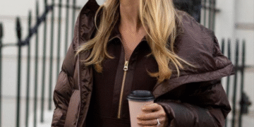 O casaco “”: o abraço mais elegante do inverno