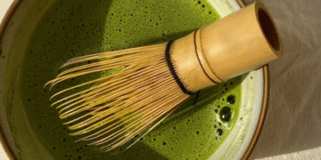 Matcha: como fazer o matcha perfeito e por que ele virou símbolo de bem-estar de luxo